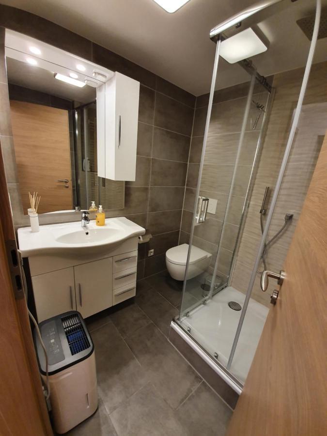 Workers Heaven Monteur - Arbeiter Zimmer Лёррах Номер фото
